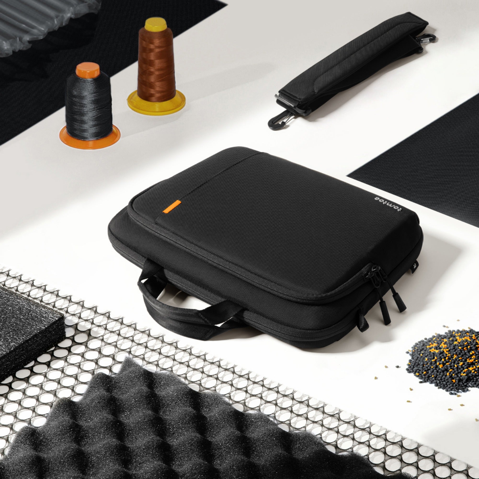 Defender-A30 Laptop Tasche mit Schultergurt für 16 Zoll MacBook Pro M3 2023, 15-Zoll MacBook Air M2, Dell XPS 15, 15 Zoll Surface Laptop 5/4/3